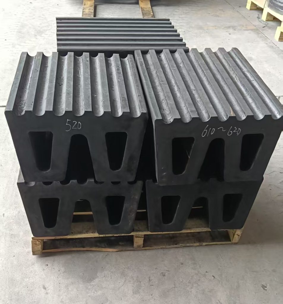 SME's W-ship fenders are being delivered safely and securely to the port of Singapore.